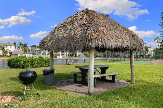 1024 Manatee RD C303, Naples, FL 34114