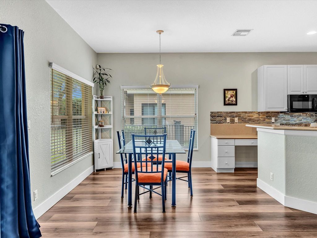 Image 12 of property listing at 10986 NW 62nd Court, Parkland, FL 33076