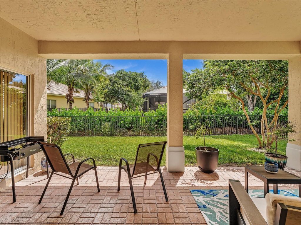 Image 20 of property listing at 10986 NW 62nd Court, Parkland, FL 33076