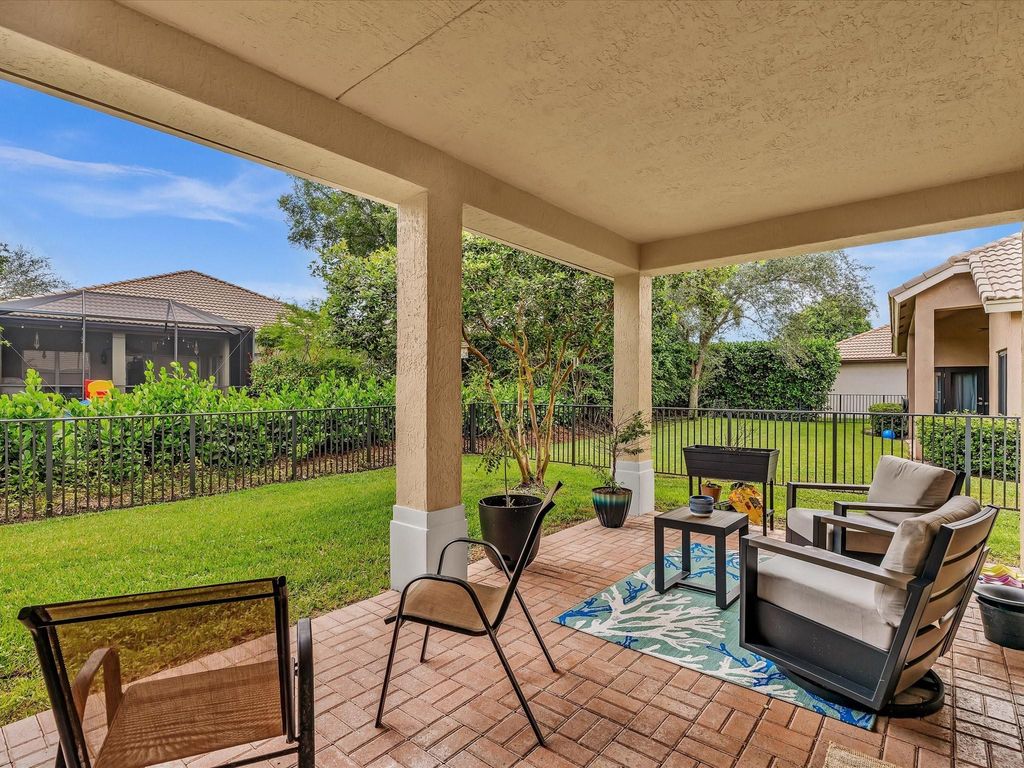 Image 21 of property listing at 10986 NW 62nd Court, Parkland, FL 33076