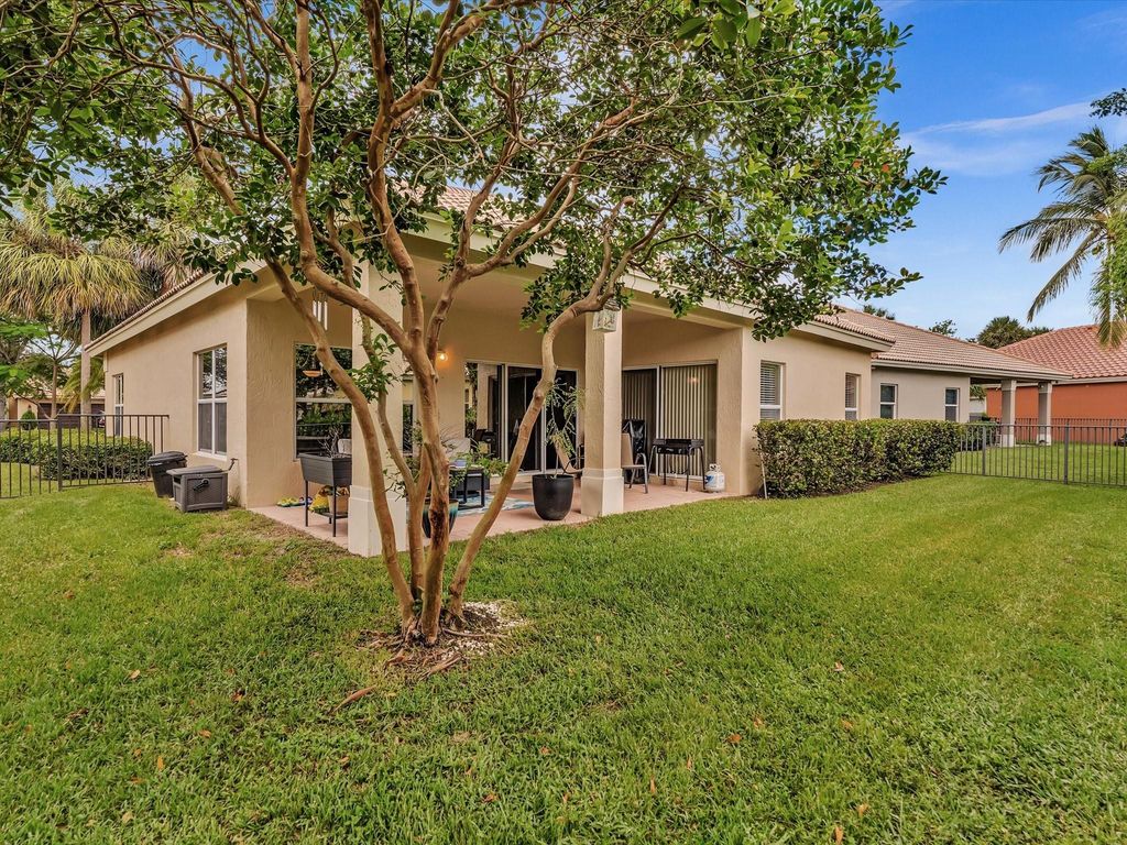 Image 23 of property listing at 10986 NW 62nd Court, Parkland, FL 33076