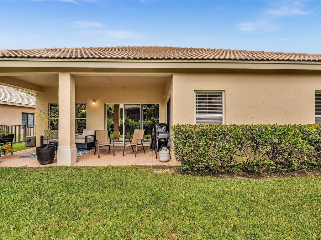 Image 24 of property listing at 10986 NW 62nd Court, Parkland, FL 33076