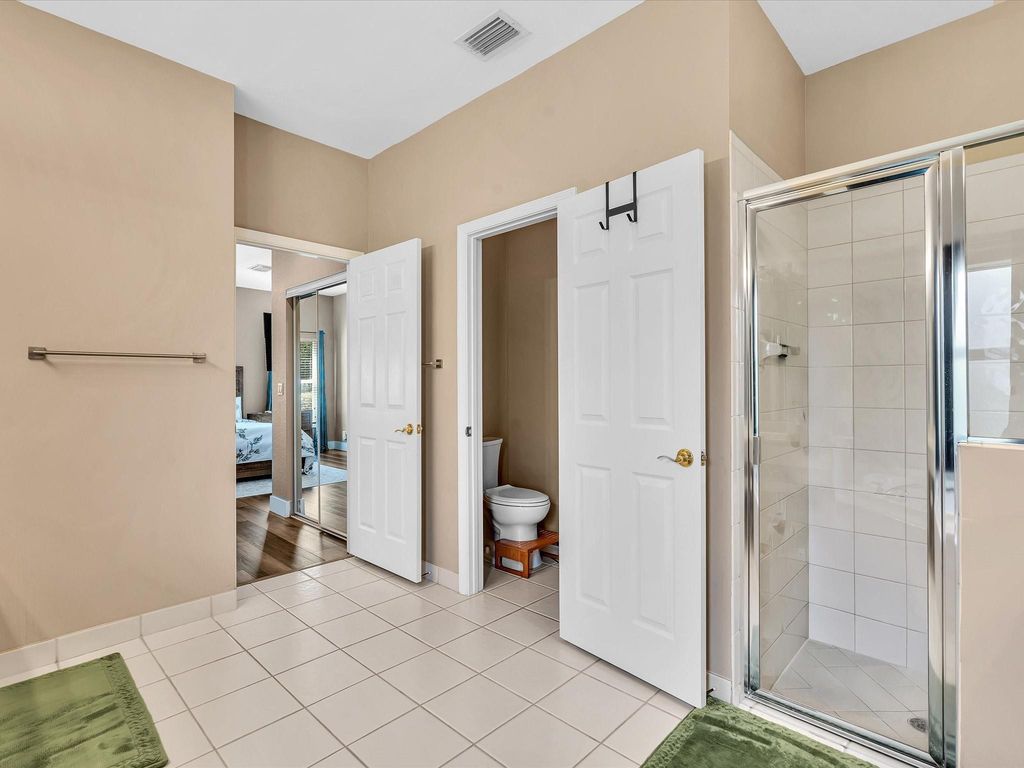 Image 34 of property listing at 10986 NW 62nd Court, Parkland, FL 33076