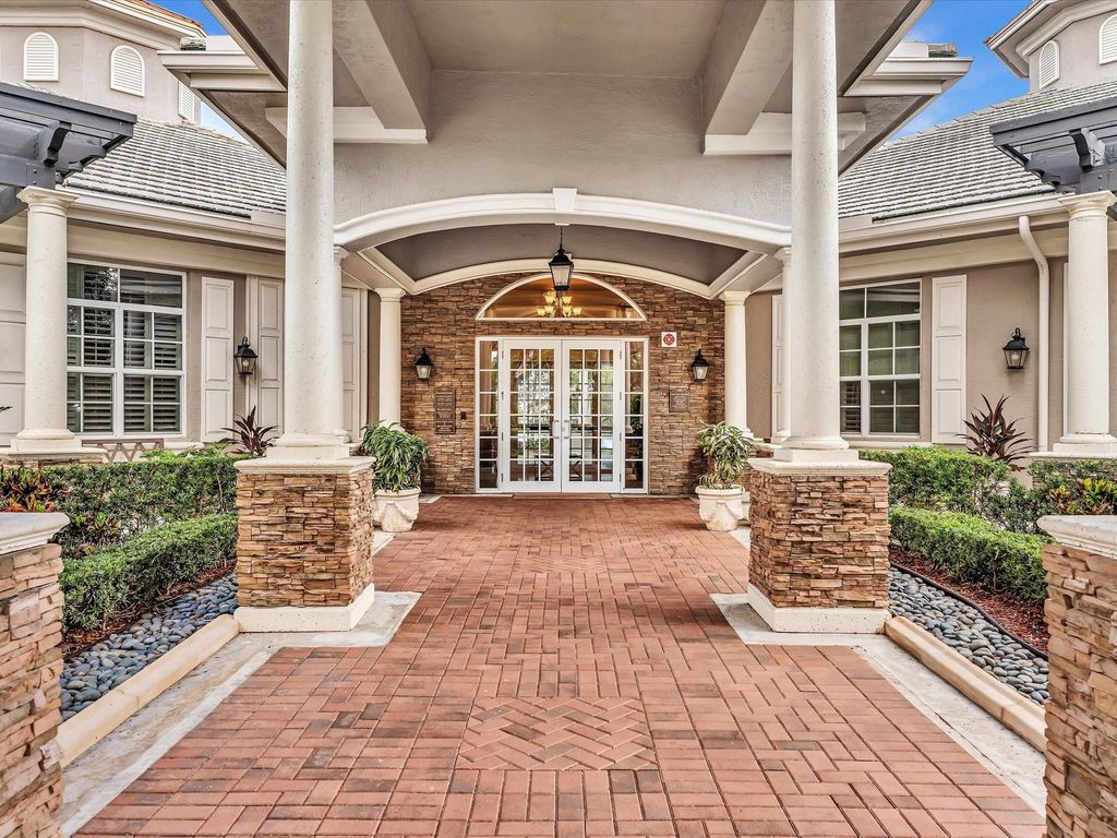 Image 36 of property listing at 10986 NW 62nd Court, Parkland, FL 33076