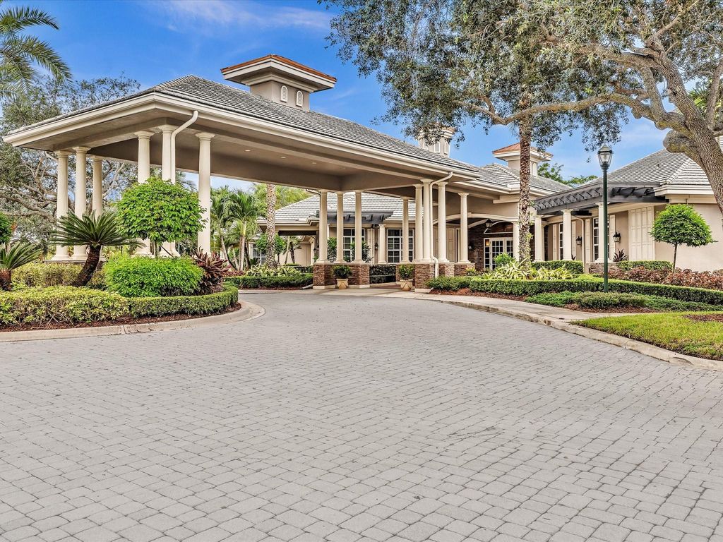 Image 37 of property listing at 10986 NW 62nd Court, Parkland, FL 33076