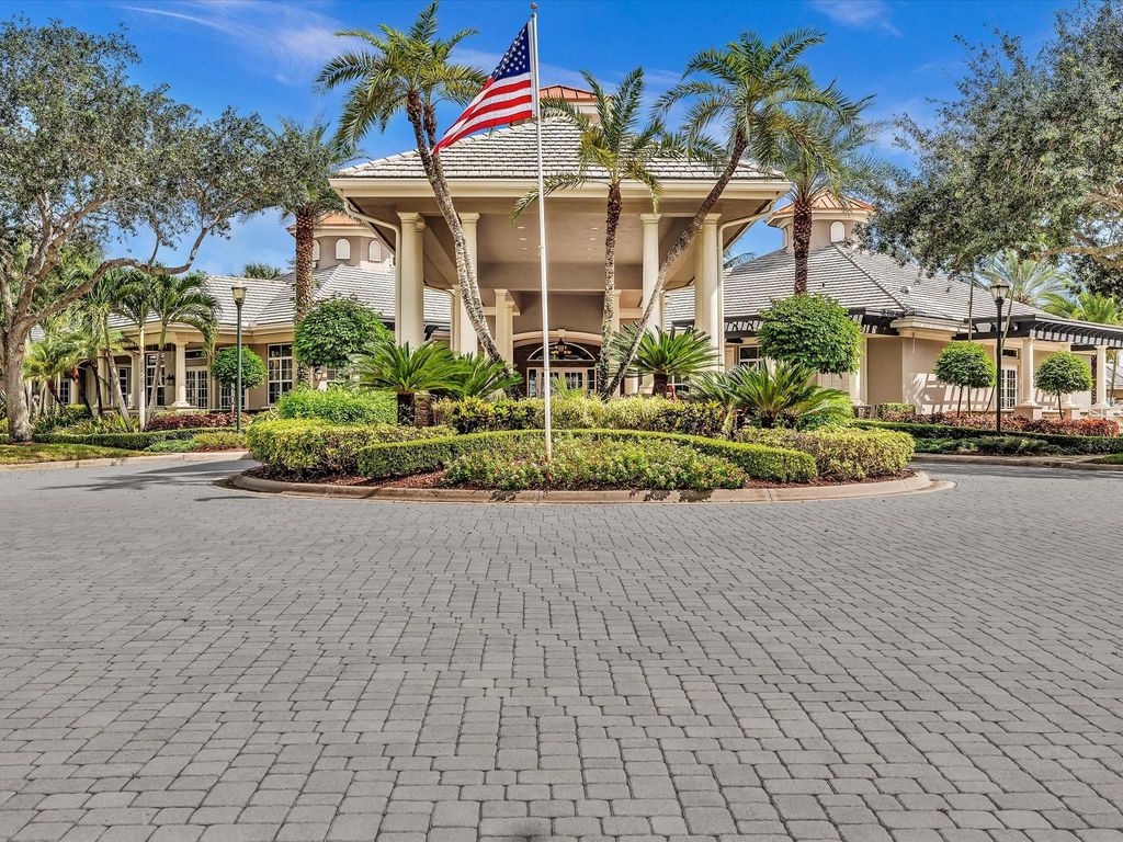 Image 38 of property listing at 10986 NW 62nd Court, Parkland, FL 33076