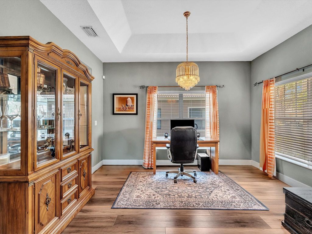 Image 4 of property listing at 10986 NW 62nd Court, Parkland, FL 33076