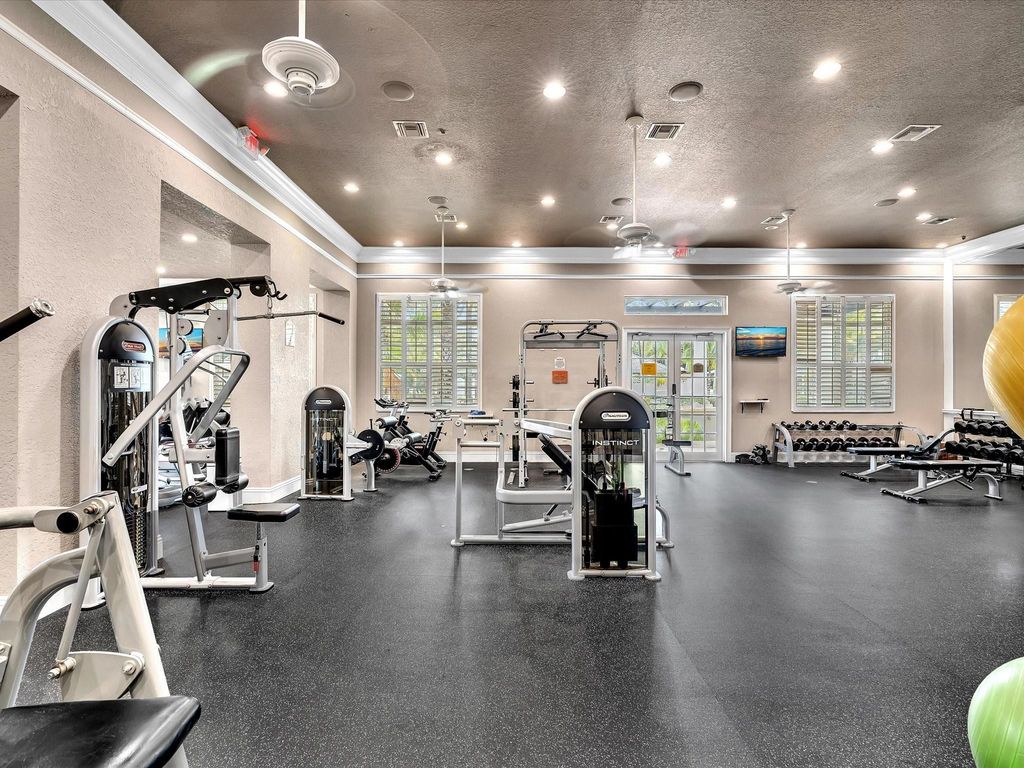 Image 41 of property listing at 10986 NW 62nd Court, Parkland, FL 33076