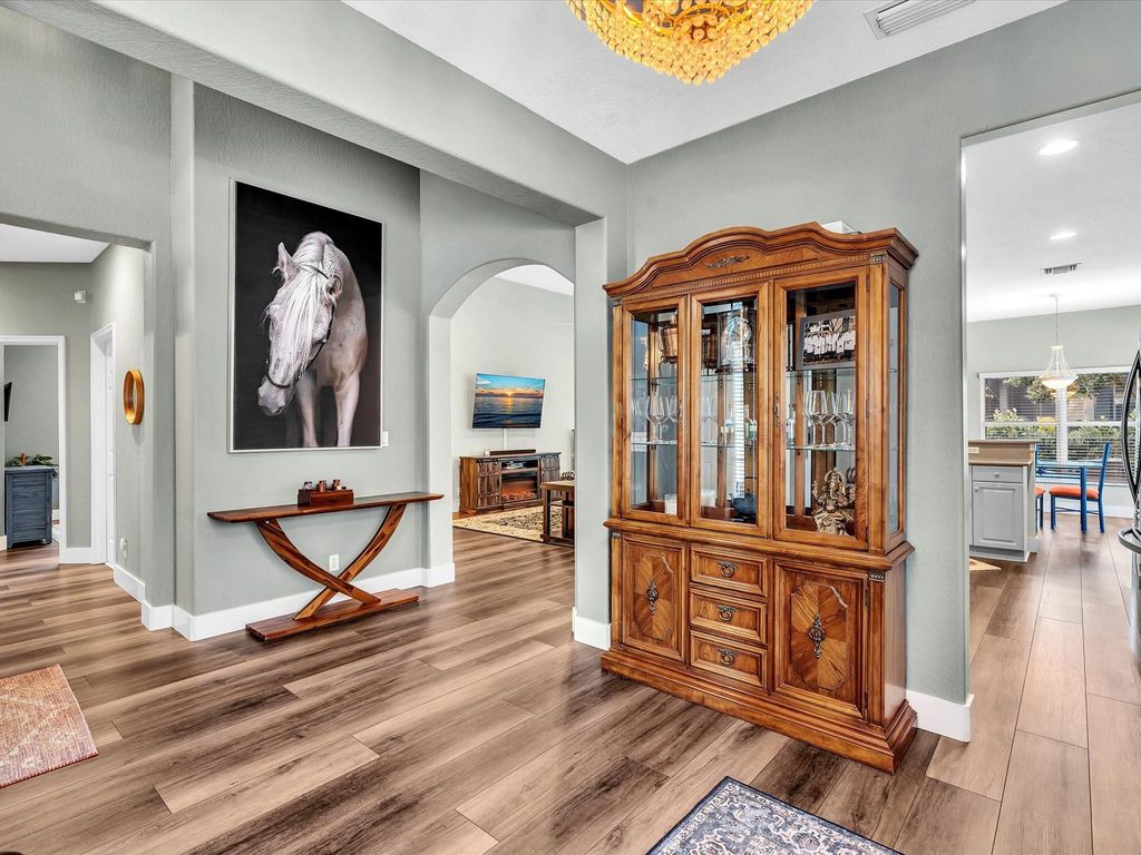 Image 7 of property listing at 10986 NW 62nd Court, Parkland, FL 33076