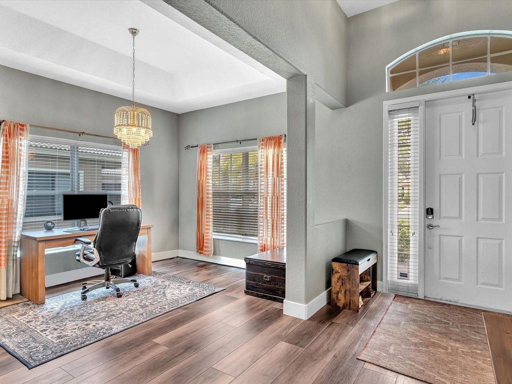 Image 8 of property listing at 10986 NW 62nd Court, Parkland, FL 33076