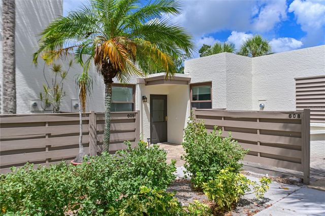 609 WOODLAWN DRIVE, Bradenton, FL 34210