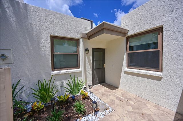 609 WOODLAWN DRIVE, Bradenton, FL 34210