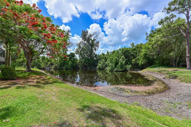 609 WOODLAWN DRIVE, Bradenton, FL 34210