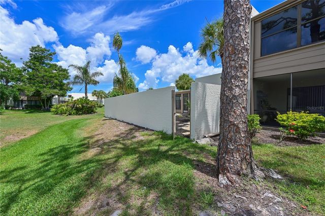609 WOODLAWN DRIVE, Bradenton, FL 34210