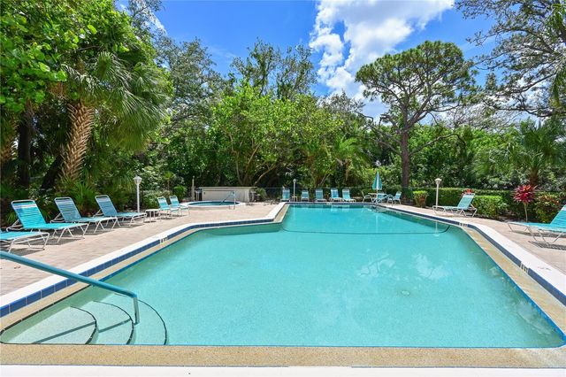 609 WOODLAWN DRIVE, Bradenton, FL 34210