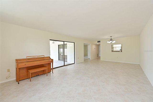 609 WOODLAWN DRIVE, Bradenton, FL 34210