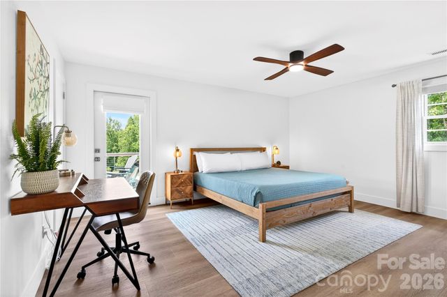 134 W Oakview Road, Asheville, NC 28806
