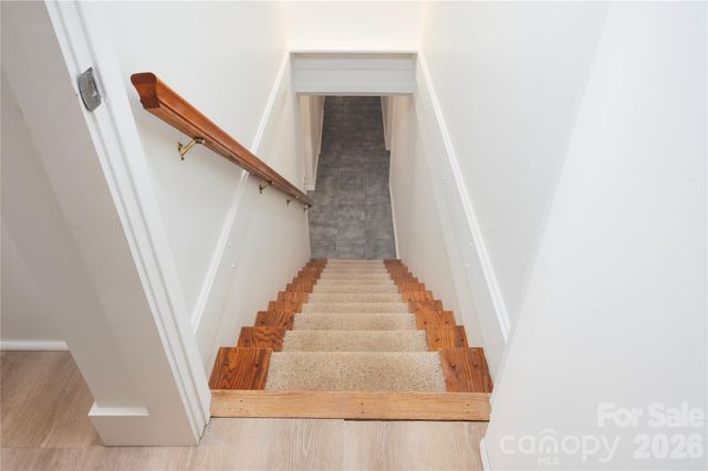 134 W Oakview Road, Asheville, NC 28806
