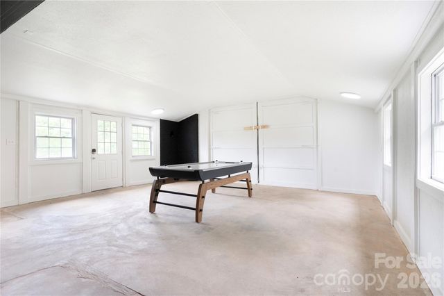 134 W Oakview Road, Asheville, NC 28806