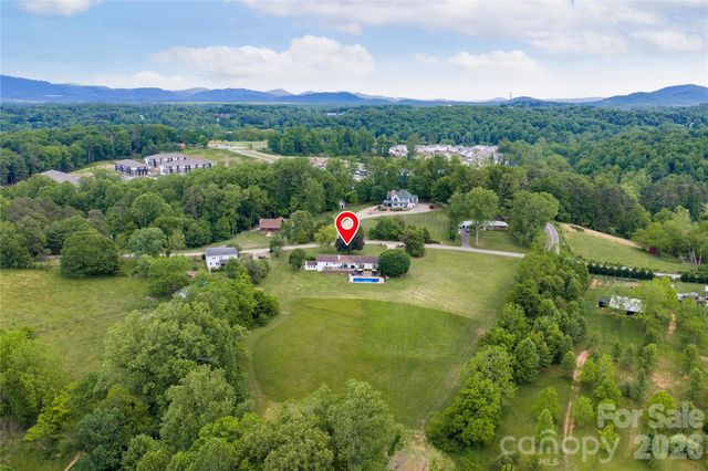 134 W Oakview Road, Asheville, NC 28806
