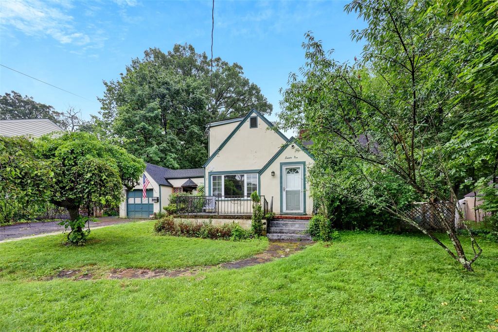 71 Hillside Avenue, Suffern, NY 10901