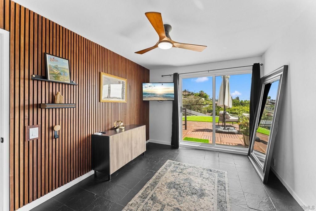 Image 20 of property listing at 7949 Pasadena Avenue, La Mesa, CA 91941