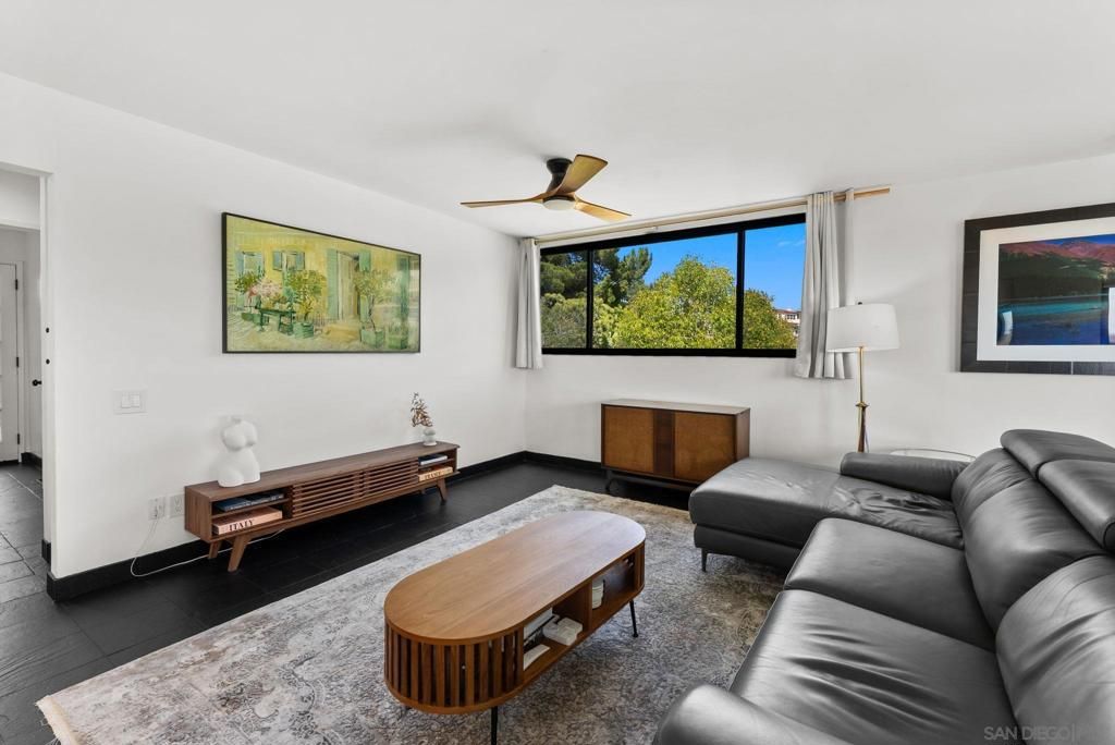 Image 7 of property listing at 7949 Pasadena Avenue, La Mesa, CA 91941