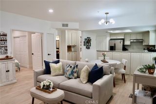 4561 Warner 101, Huntington Beach, CA 92649