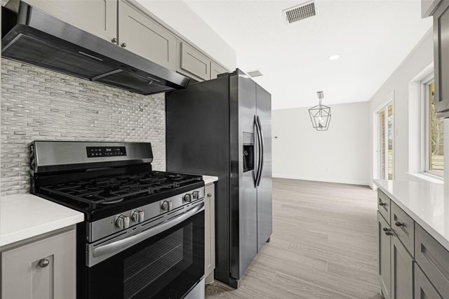 11502 Fawnway Dr, Houston, TX 77048