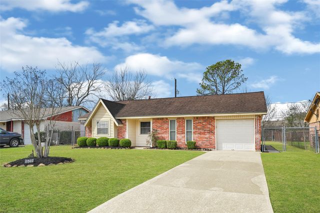 11502 Fawnway Dr, Houston, TX 77048