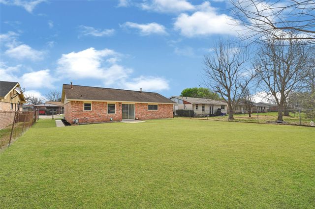 11502 Fawnway Dr, Houston, TX 77048