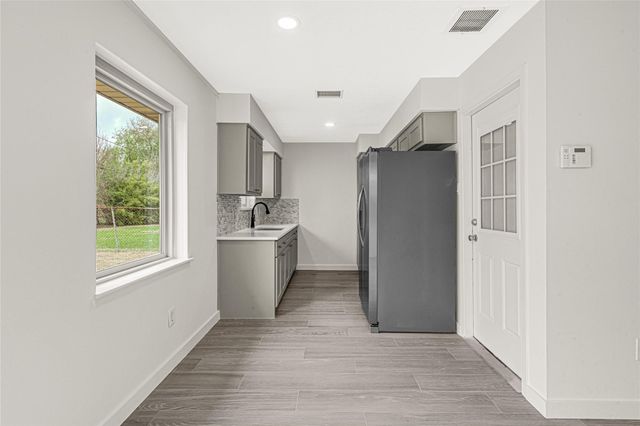 11502 Fawnway Dr, Houston, TX 77048