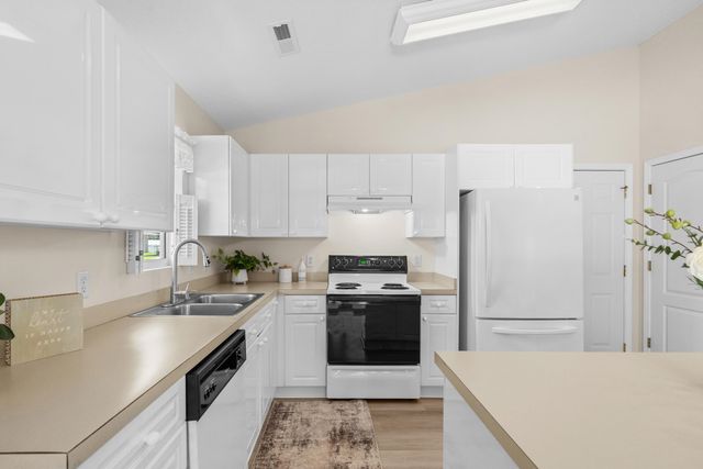 7971 Leeward Ln., Murrells Inlet, SC 29576