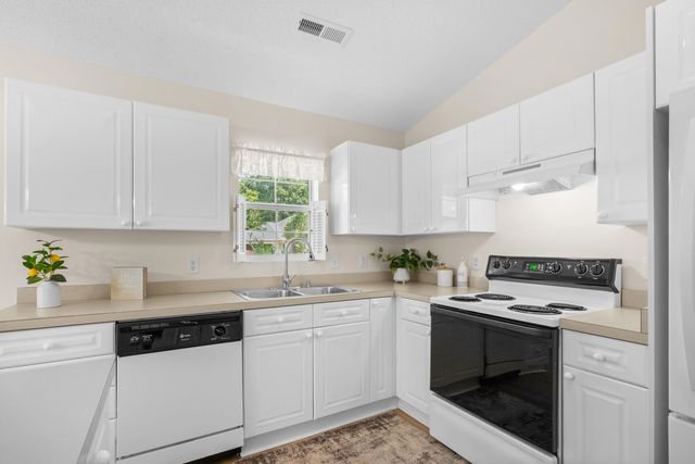 7971 Leeward Ln., Murrells Inlet, SC 29576