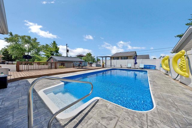 1004 Nicholas Drive, Boonville, IN 47601