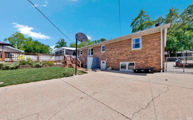 1004 Nicholas Drive, Boonville, IN 47601
