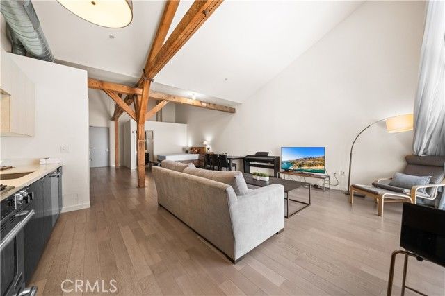 527 Molino Street 213, Los Angeles, CA 90013