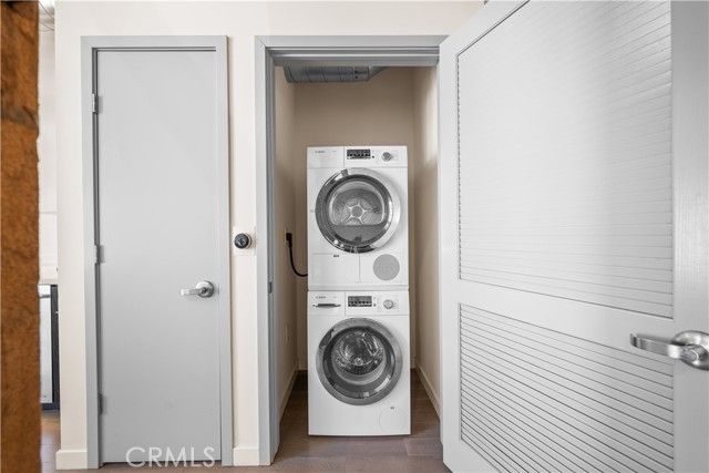 527 Molino Street 213, Los Angeles, CA 90013