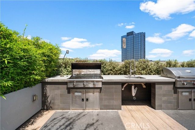 527 Molino Street 213, Los Angeles, CA 90013