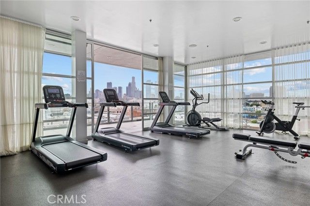 527 Molino Street 213, Los Angeles, CA 90013