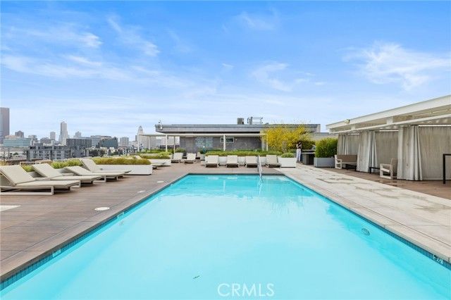 527 Molino Street 213, Los Angeles, CA 90013