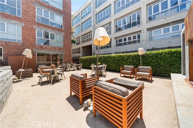 527 Molino Street 213, Los Angeles, CA 90013