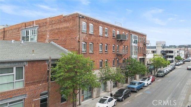 527 Molino Street 213, Los Angeles, CA 90013