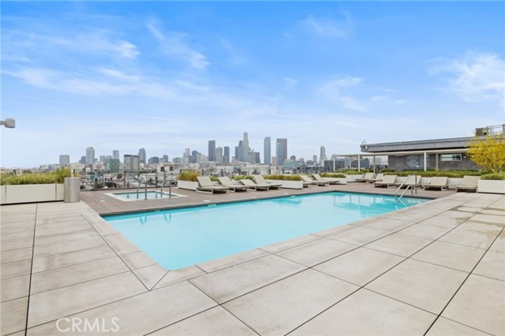 527 Molino Street 213, Los Angeles, CA 90013