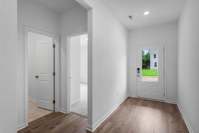 220 Groveton Court, Euharlee, GA 30145
