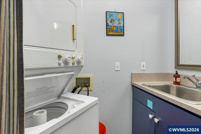 231 Commercial St NE, Salem, OR 97301