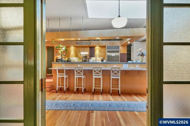 231 Commercial St NE, Salem, OR 97301