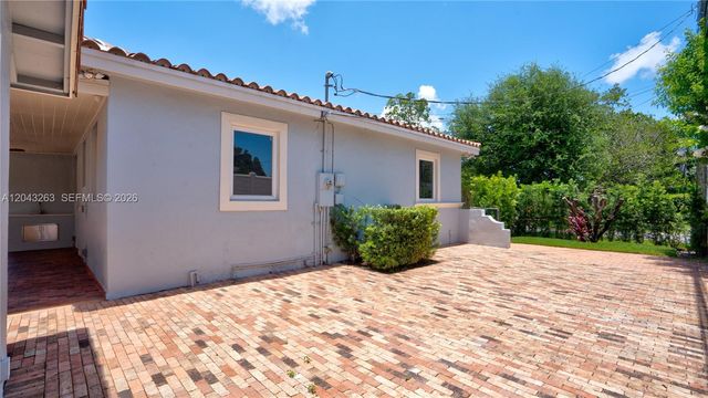 500 SW 51st Ct 1, Miami, FL 33134