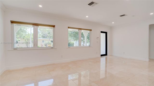 500 SW 51st Ct 1, Miami, FL 33134