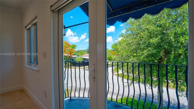 500 SW 51st Ct 1, Miami, FL 33134
